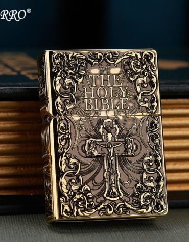 فندک_بنزینی_برند_Zorro_طرح_کتاب_مقدس_The_Holy_BIBLE_print42o.ir_