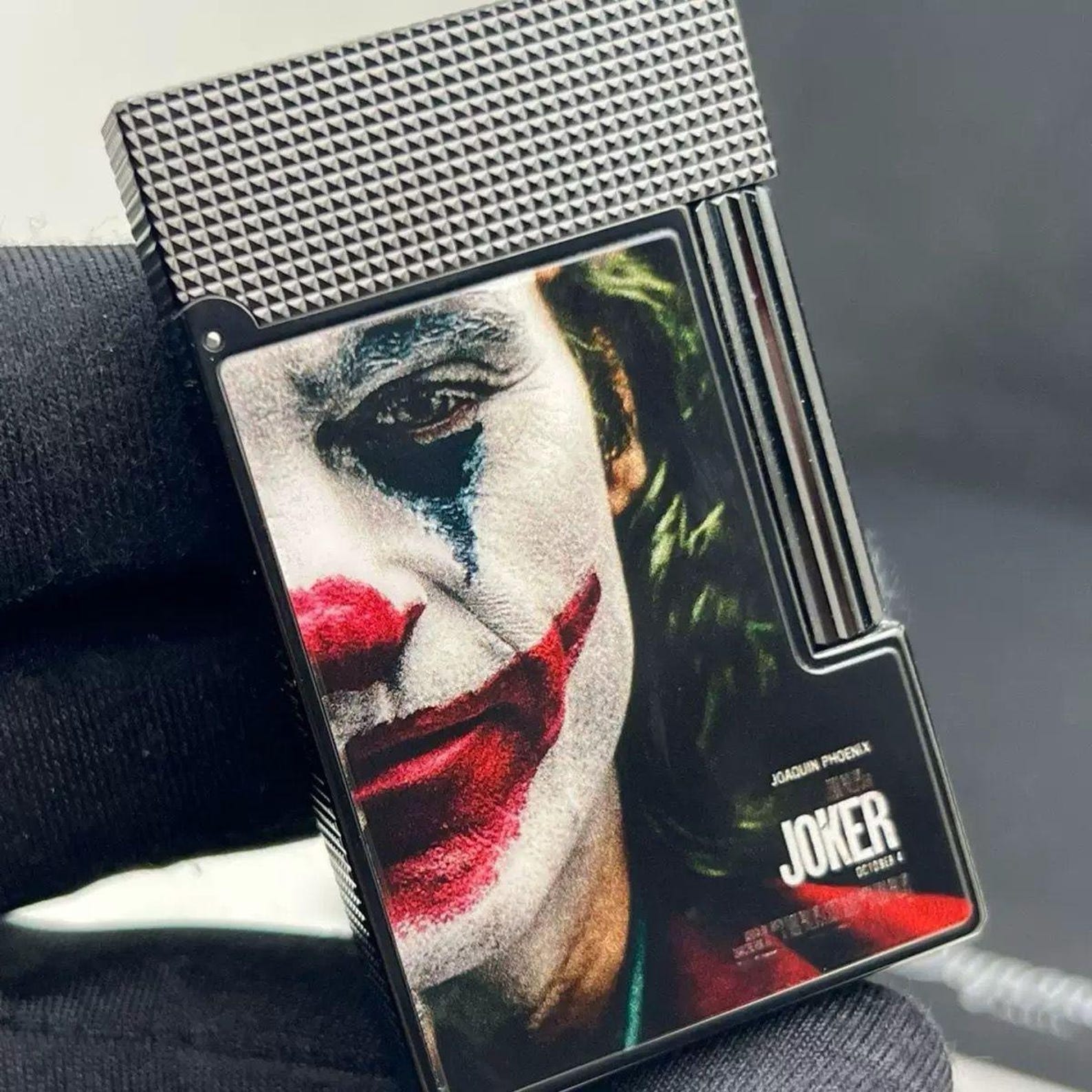 فندک گازی برند S.T Dupont (طرح جوکر) اورجینال